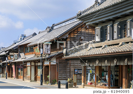 埼玉川越一番街_蔵造りの街並み 61940095