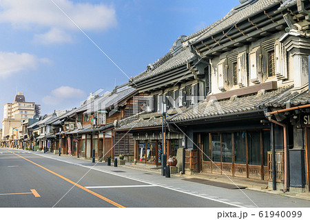 埼玉川越一番街_蔵造りの街並み 61940099