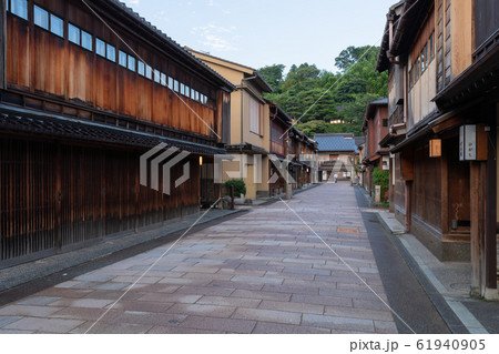 石川金沢_ひがし茶屋街夕景 61940905