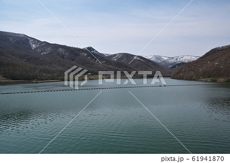 オタルナイ湖（北海道小樽市朝里川温泉） 61941870