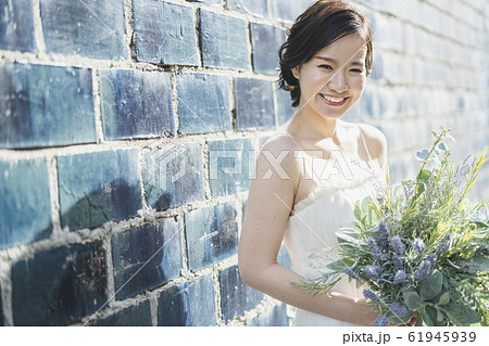街角の花嫁 61945939