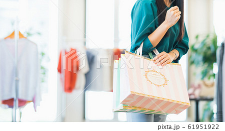 買い物　 61951922