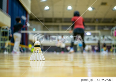 バドミントン試合会場の風景 61952561