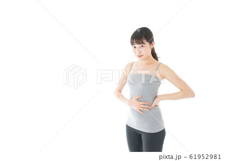 ダイエットをする若い女性 ダイエットをする若い女性 61952981