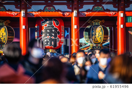 日本の東京都市景観　新型コロナウイルスを指定感染症に。本日、前倒しで施行。＝浅草寺・2月1日撮影 61955496