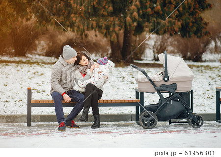 Winter family 61956301