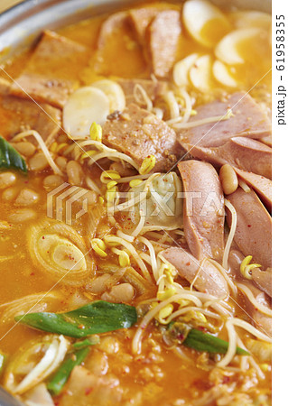 プデチゲ　部隊チゲ　韓国料理 61958355