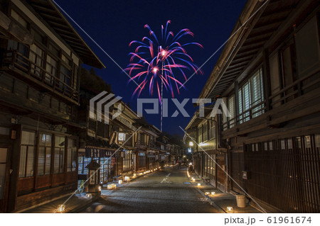 【長野県】冬の奈良井宿　〜アイスキャンドル祭りの花火〜 61961674