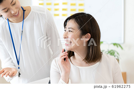 英会話 女性 ネイティブ 英会話 女性 ネイティブ 61962275