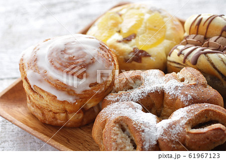 菓子パンのクローズアップのイメージ写真 61967123