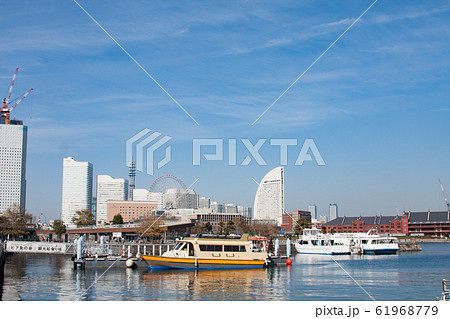 横浜港の風景1 61968779