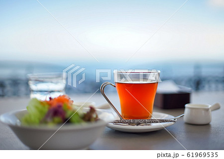 海辺のカフェテラス 61969535