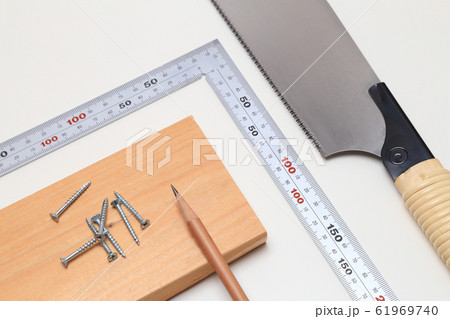 木材の加工作業 木材の加工作業 61969740