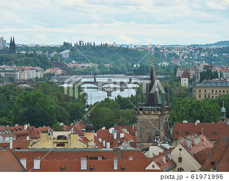 プラハ　ヴルタヴァ川 61971996