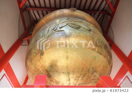 日本一大きな迫力のある箱崎八幡神社の鈴 日本一大きな迫力のある箱崎八幡神社の鈴 61973422