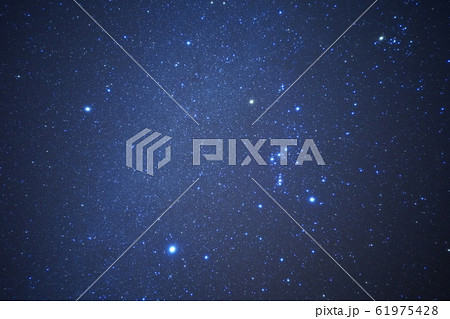波照間島 冬の星空~冬の大三角とオリオン座~ 波照間島 冬の星空~冬の大三角とオリオン座~ 61975428