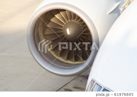 ジェットエンジン 61976605