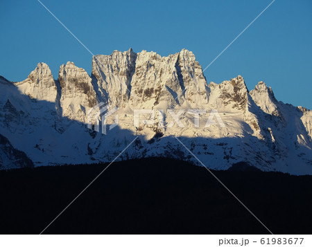 雲南省 徳欽 五冠神山 Meili Snow Mountain, Yunnan, China 雲南省 徳欽 五冠神山 Meili Snow Mountain, Yunnan, China 61983677