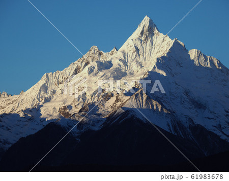 雲南省 梅里雪山 メツモ Mianzimu, Meili Snow Mountain, China 雲南省 梅里雪山 メツモ Mianzimu, Meili Snow Mountain, China 61983678