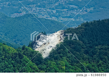甲斐駒ヶ岳・黒戸尾根から見る日向山・雁河原 61986950
