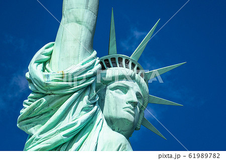 ニューヨーク》自由の女神・アメリカの象徴の写真素材 [61989782] - PIXTA