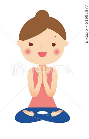 ヨガをする女性　合掌 61995877