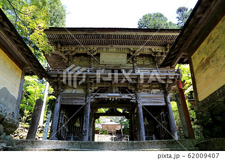 新緑の両界山横蔵寺・19（岐阜県揖斐郡揖斐川町横蔵） 62009407