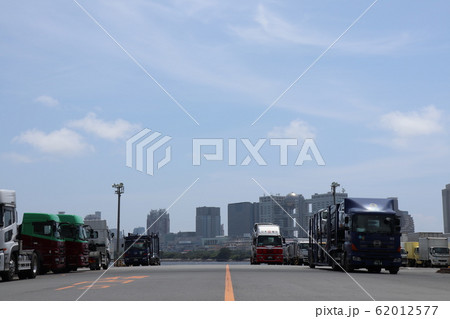 東京都港区港南の品川埠頭の風景 62012577
