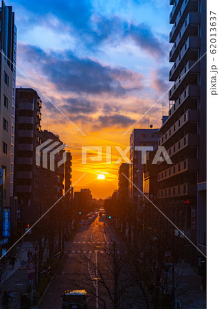 東久留米駅の夕景　ダイヤモンド富士　【東京都】 62013637