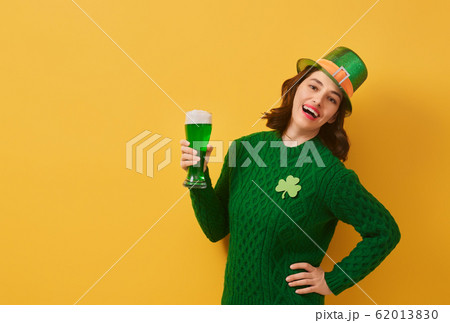 woman in leprechaun hat 62013830