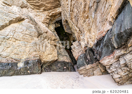 The caves and beach at Maghera Beach near Ardara, County Donegal - Ireland 62020481