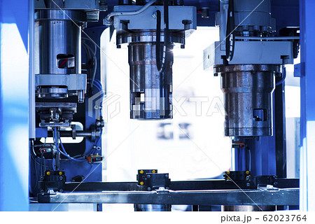 High precision carbide cutting tool grinding by 62023764
