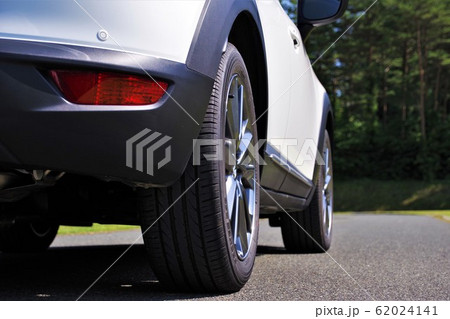 自動車のタイヤ　タイヤイメージ　自動車イメージ 62024141