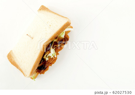 むね肉のチキンカツサンド 62027530