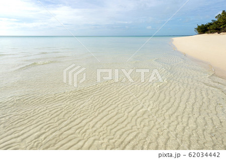 ニューカレドニア ロイヤルティ諸島 ウベア島　ムリビーチ 62034442