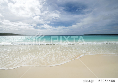 ニューカレドニア ロイヤルティ諸島　リフー島　シャンパーニュビーチ 62034480