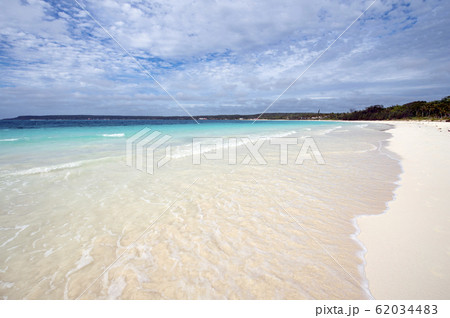 ニューカレドニア ロイヤルティ諸島　リフー島　シャンパーニュビーチ 62034483