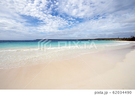ニューカレドニア ロイヤルティ諸島　リフー島　シャンパーニュビーチ 62034490