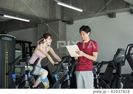 パーソナルトレーニング トレーナー パーソナルトレーニング トレーナー 62037828