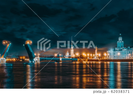Drawbridge Palace Bridge and Peter and Paul Drawbridge Palace Bridge and Peter and Paul 62038371