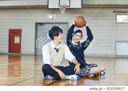 高校生カップルの日常 62039957