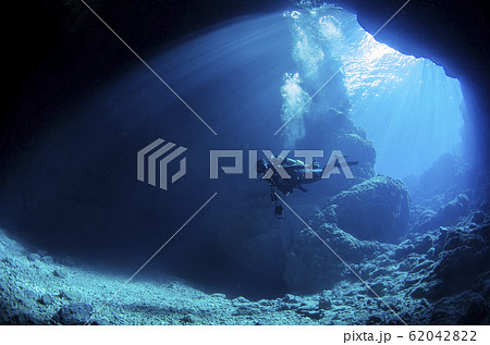 青の洞窟とダイバー③ 62042822