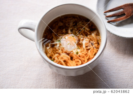 マグカップラーメン 62043862