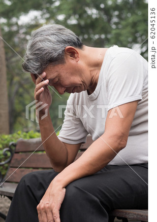 sad hopeless frustrated old retired senior man sad hopeless frustrated old retired senior man 62045136