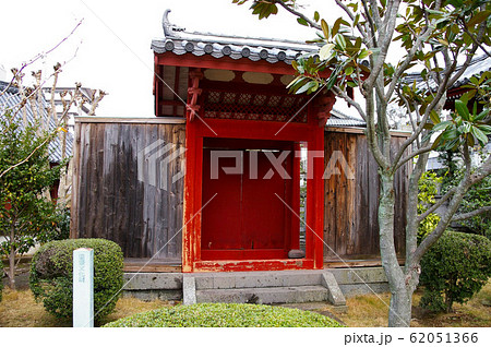 興福寺旧唐人屋敷門 62051366