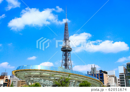 名古屋市　テレビ塔とオアシス２１の風景 62051674