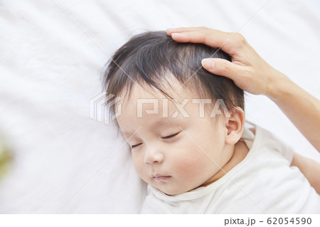 赤ちゃんと母親 赤ちゃんと母親 62054590