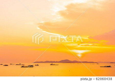 Beautiful landscape of sea ocean around Pattaya city in Thailand at sunset time Beautiful landscape of sea ocean around Pattaya city in Thailand at sunset time 62060438