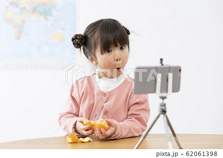 子供ユーチューバー ティックトッカーメージ 子供ユーチューバー ティックトッカーメージ 62061398