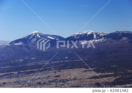 入笠山から 冬の八ヶ岳連峰 北八ヶ岳 入笠山から 冬の八ヶ岳連峰 北八ヶ岳 62061482